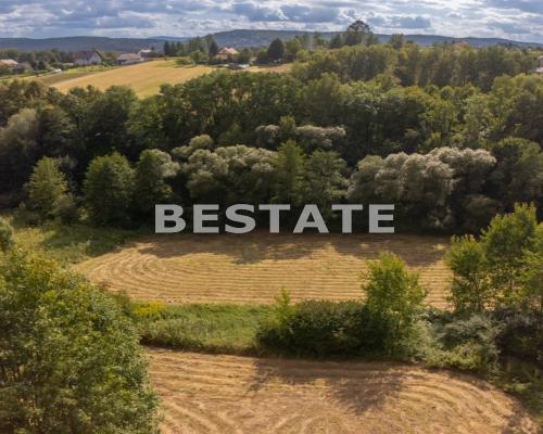 Sielski Azyl 1,47 ha w Lewniowej k. Gnojnika - Idealna Działka pod Dom Marzeń z Ogrodem i Widokami!  

 Jako agent nieruchomośc