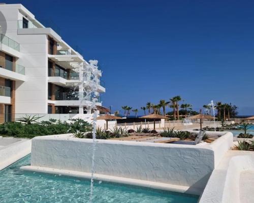 APARTAMENTY W PIERWSZEJ LINI DO MORZA W DENIA