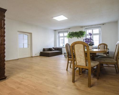 Wyjątkowe mieszkanie z widokiem na Rynek- Świdnica