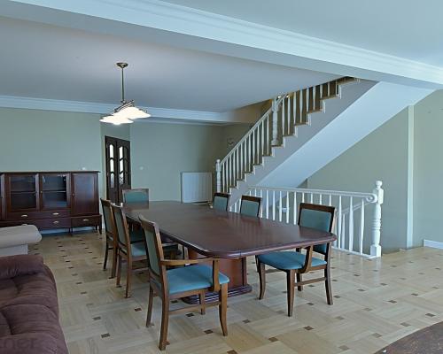 Przestronny dom w mieście dla Twojej rodziny!