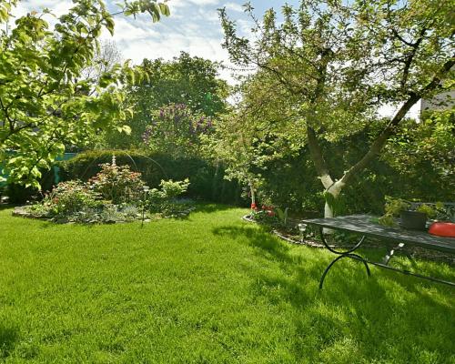 Klasyczna przedwojenna willa miejska ze schronem