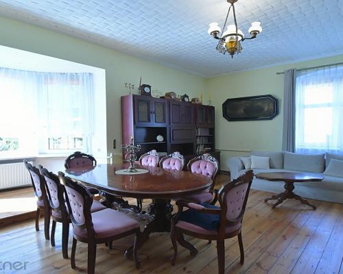 Klasyczna przedwojenna willa miejska ze schronem