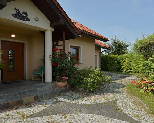 Klimatyczny dom wolnostojący, 5km do Wrocławia.