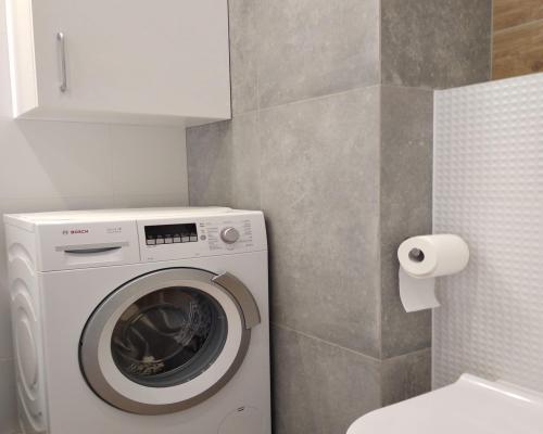 Kawalerka z przestrzenią sypialnianą, ok. Magnolii