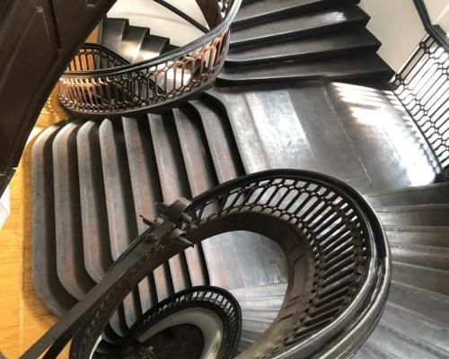 XVIII wieczny pałac w sercu Wrocławia na sprzedaż