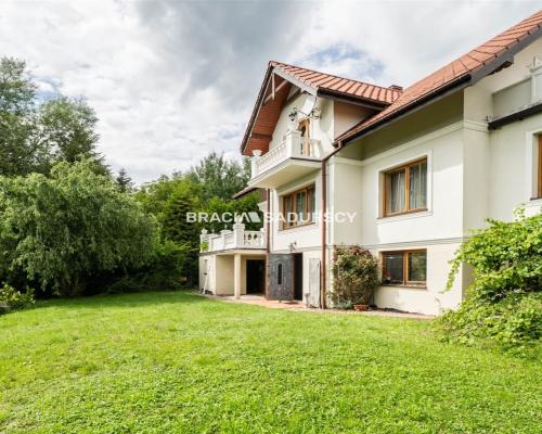 PRZESTRONNY, KLIMATYCZNY DOM NA WIDOKOWEJ DZIALCE