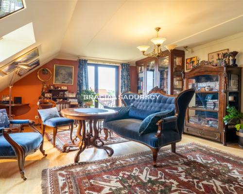 ZADBANY,WYSOKI STANDARD DOM OK 230 M2