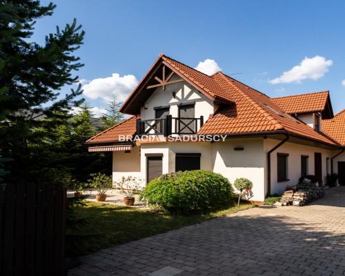 Piękny, klimatyczny dom  w doskonałej lokalizacji