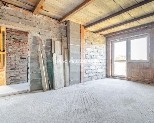 Dom  do własnej aranżacji na dużej działce.