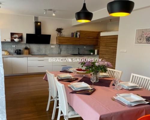 wyjątkowy dom w zabudowie bliźniaczej.