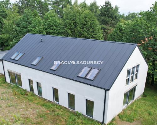 Dom jednorodzinny z basenem