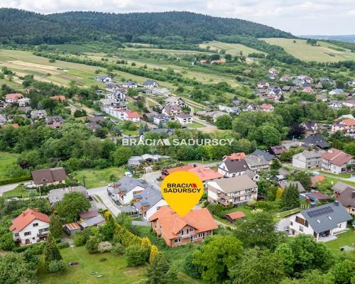 Dom wolnostojący na 7 arowej w Myślenicach