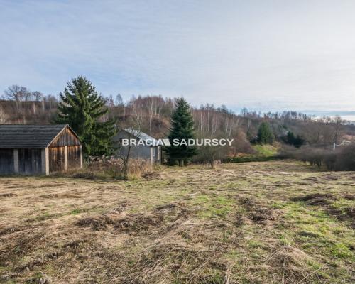 działka z domem w Naramie