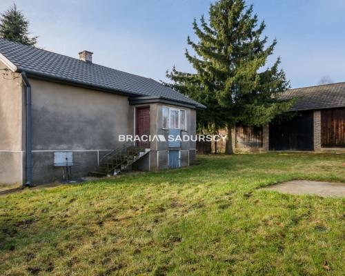 działka z domem w Naramie