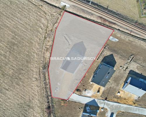 ​​​​​  Dom wolnostojący w Inwałdzie - nowoczesna stodoła z antresolą  
  Oferujemy do sprzedaży wyjątkowy, energooszczędny dom