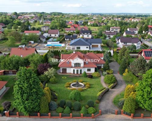 Gustowny dom rezydencyjny