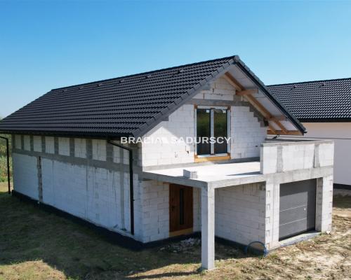 Na sprzedaż: nowoczesny, energooszczędny dom jednorodzinny w Dojazdowie - tuż obok Krakowa.   
  

 Agencja nieruchomości Braci