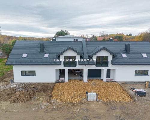 Dom w zabudowie bliźniaczej, Koźmice Wielkie