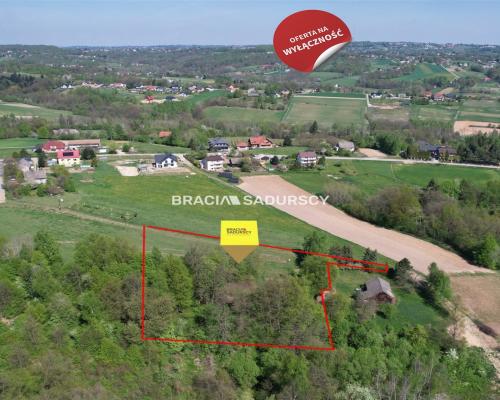 Działka rolna z drewnianym domem Nowa Wieś