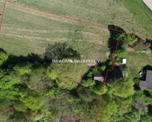 Działka rolna z drewnianym domem Nowa Wieś