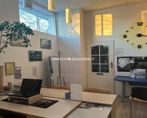 ZDJĘCIA W OGŁOSZENIU NALEŻĄ DO WŁAŚCICIELA OFERTY  
 
Nieruchomość o powierzchni 29 ara, zabudowana pawilonem handlowym oraz po