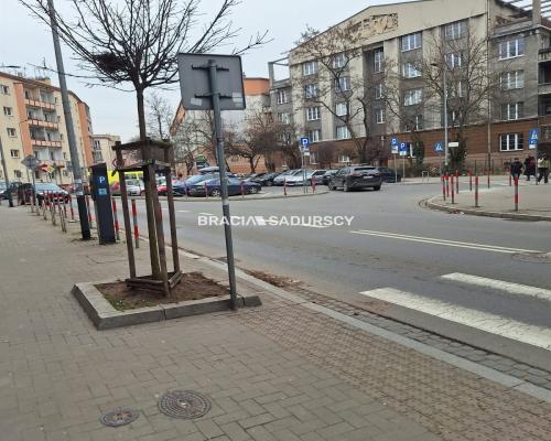 KROWODRZA - REJON ULICY LUBELSKIEJ I NOWEGO KLEPARZA.    
 
Oferujemy do sprzedaży atrakcyjny lokal o przeznaczeniu handlowo-us