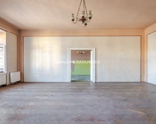 Kamienica w centrum Bochnii z ogrodem i parkingiem