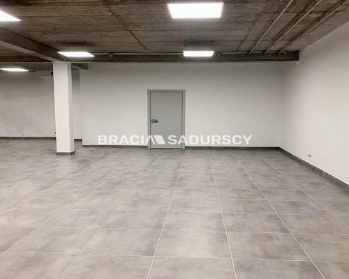 nowy lokal 170 m2 Sakwina