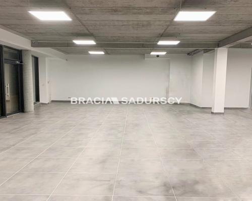 nowy lokal 170 m2 Sakwina