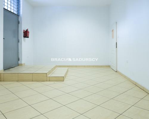 lokal 93m2 parter z witryna wynajem