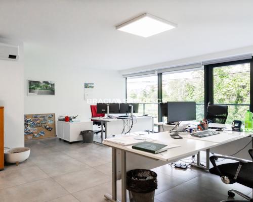 nowy lokal biurowo usługowy 110 m2 Sakwina