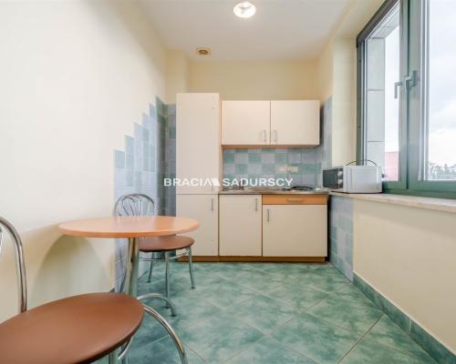 lokal biurowy 18,5 m2 pradnik Biały