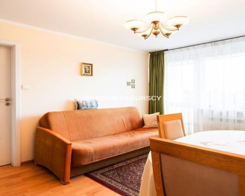 ZADBANE, SŁONECZNE 3-POKOJOWE Z ODDZIELNĄ KUCHNIĄ