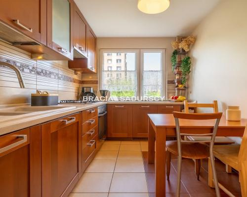 SŁONECZNE, ZADBANE 4-POKOJOWE W DOBREJ LOKALIZACJI