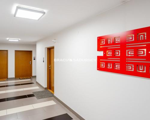 3 pok z osobną kuchnią - 29 Listopada.