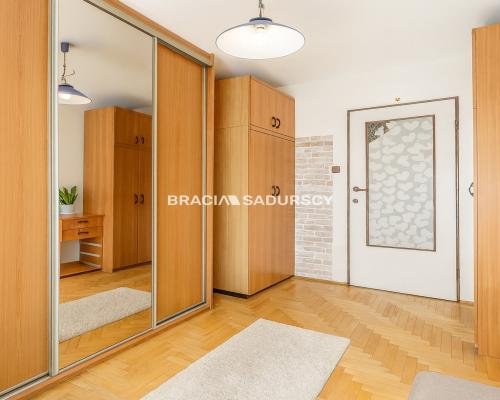 3 pok z osobną kuchnią, duży balkon-os.Piastów