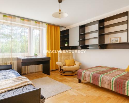 3 pok z osobną kuchnią, duży balkon-os.Piastów