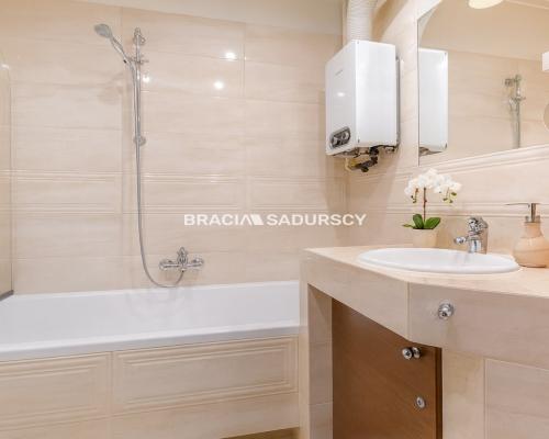 Bardzo ładne na os.Krakowiaków