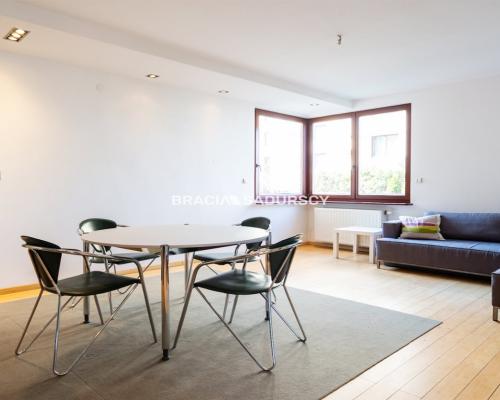 2 pok z dużym ogródkiem ul. Bobrzyńskiego