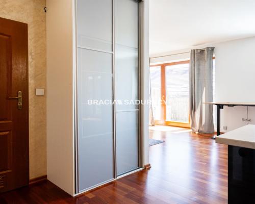 Zadbana Kawalerka z balkonem