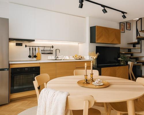 3-pok z ogródkiem/Wola Duchacka/2020/garaż