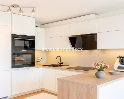 Nowoczesne jasne 3pok + balkon + miejsce postojowe