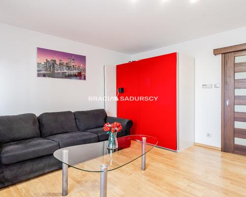 3 pokojowe mieszkanie z kuchnią 52,8m2 Centrum