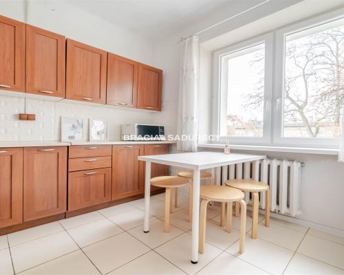 59m2 3 pok+os kuchnia Ul.Staszczyka Bronowice