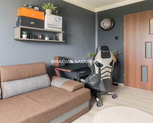 63 m² | 4 niezależne pokoje | Osiedle Krakowiaków