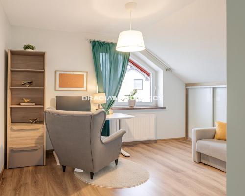 Wieliczka – dwupoziomowe mieszkanie 74 m²