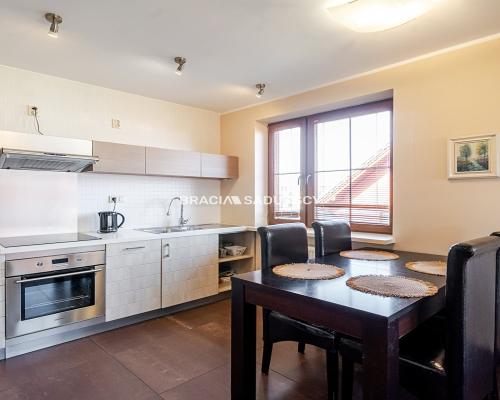 Przestronne mieszkanie z dużym tarasam / parking