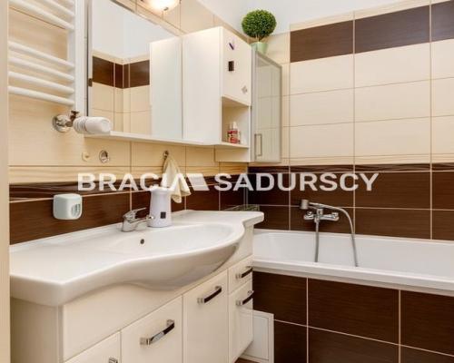 Przestronne 3 pokoje z balkonami i windą