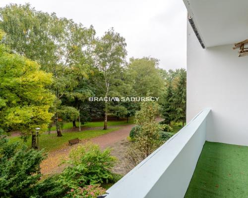 Słoneczne 2 pok. mieszkanie na os. Szklane Domy.