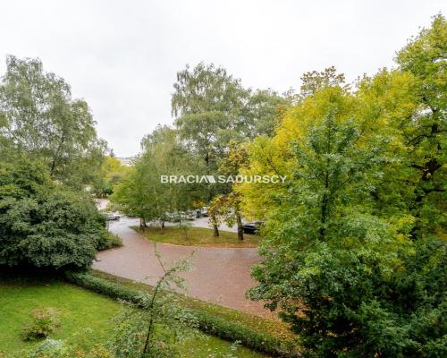 Słoneczne 2 pok. mieszkanie na os. Szklane Domy.